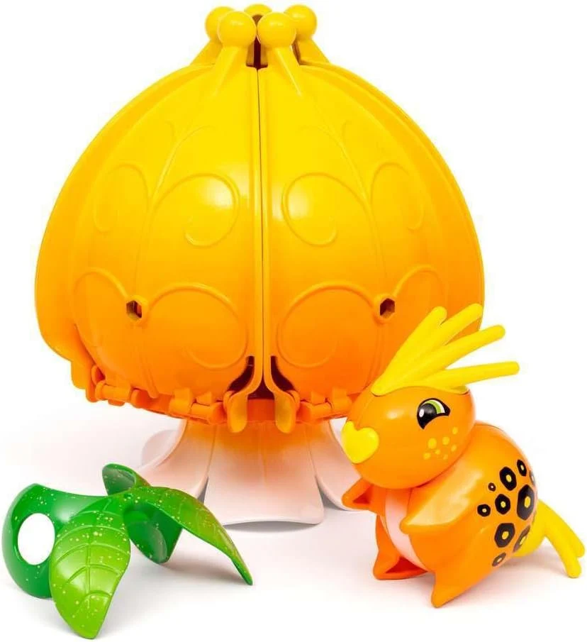BRIO Flora Marigold Flower House Playset with Mobile Figure 2 BRIO Flora Marigold Flower House Playset with Mobile Figure