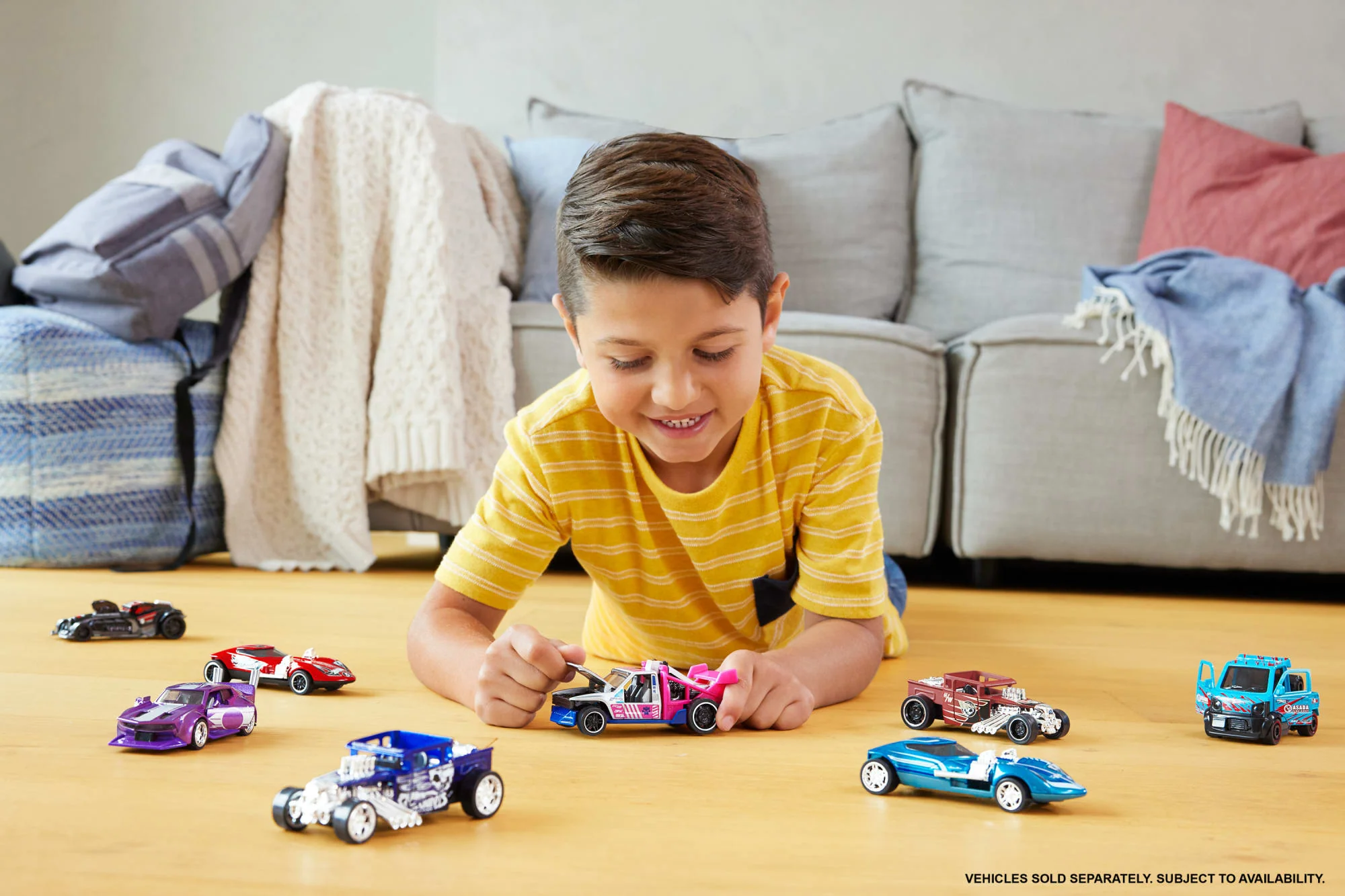 Hot Wheels Pull-Back Speeders 1:43 Scale Die-Cast Toy Car 8 Hot Wheels Pull-Back Speeders 1:43 Scale Die-Cast Toy Car